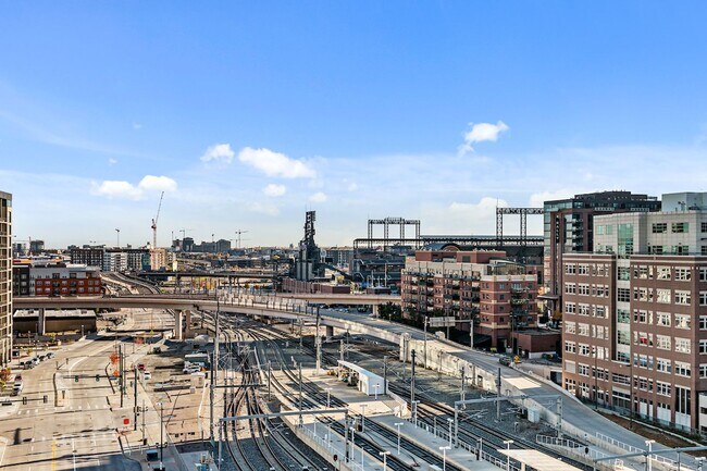 Photo - Gorgeous Two Bedroom Condo in The Coloradan! Unidad 1031