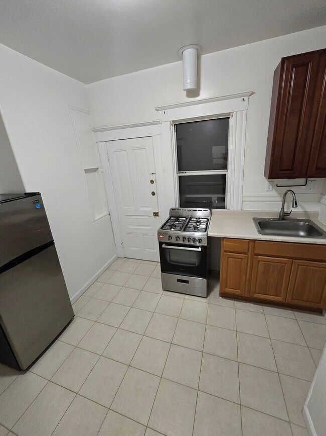 Photo - Cypress Street 8-14 Unit 12