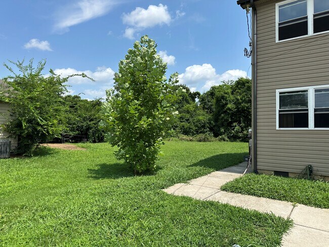 Photo - 105 Chesapeake Ct