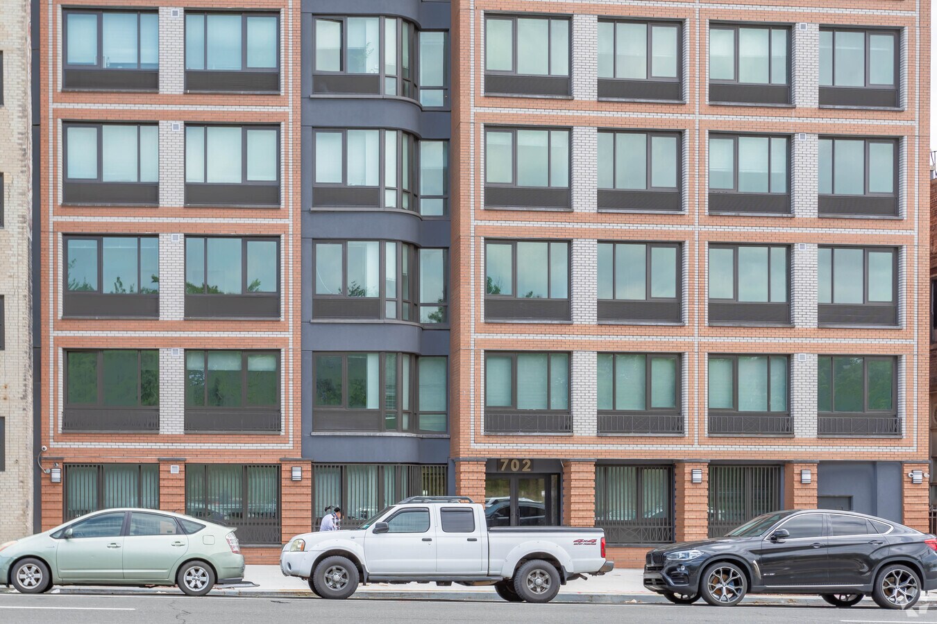 Photo - Concourse Village West