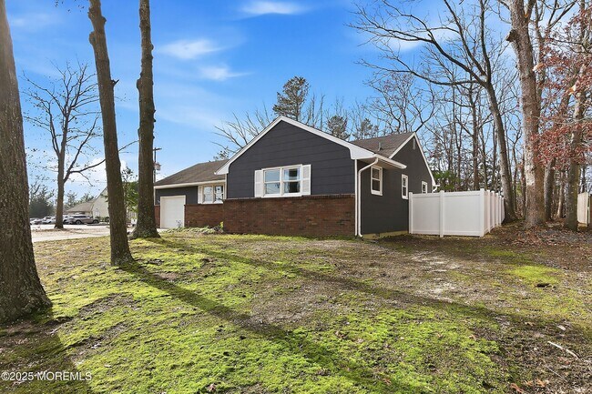 Photo - 501 Adolphus St