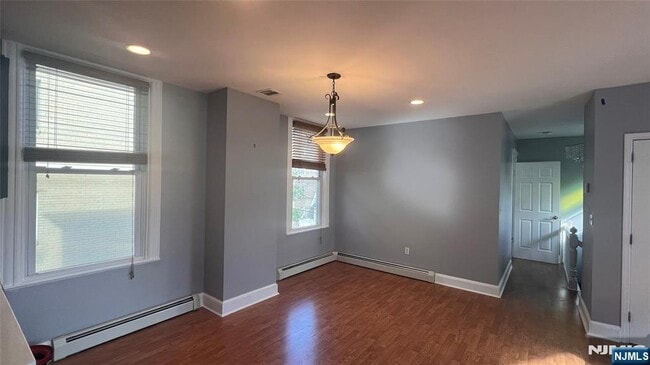 Photo - 82 Edgewater Pl Unit 1