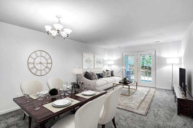 The Horizons at Franklin Lakes Apartment Homes