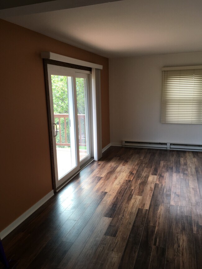 10625 N Ivy Ct Condo Unit 51 Condo for Rent in Mequon, WI