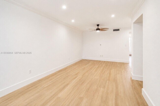 Photo - 5839 SW 74th Terrace Unidad 103