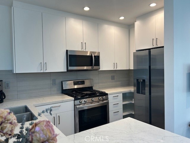 Building Photo - 4164 Woodcliff Rd Rental
