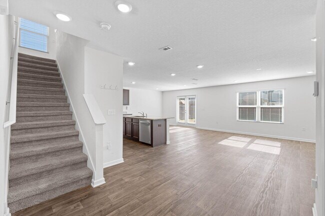 Photo - 1017 Limpkin St