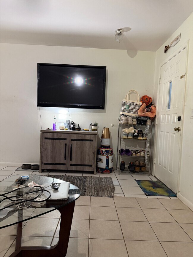703 110th Ave N Unidad A