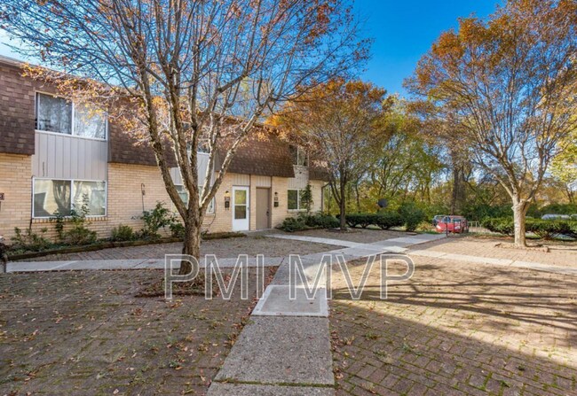 Photo - 7290 Broadwyn Dr