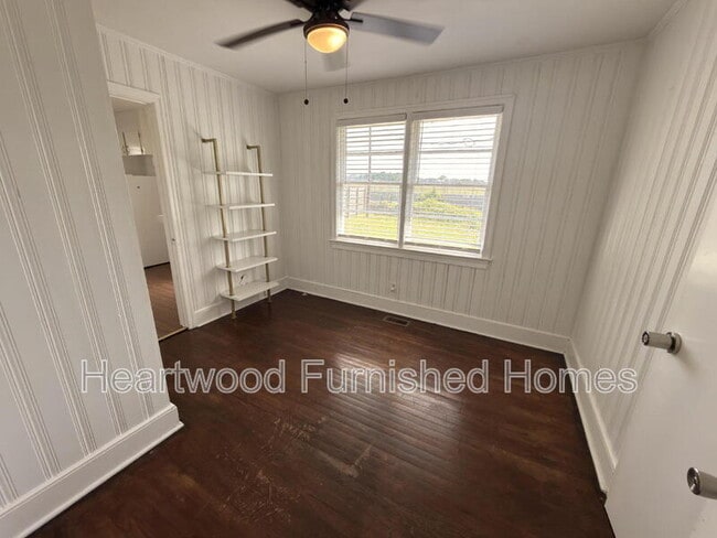 Photo - 3708 Hydrangea St