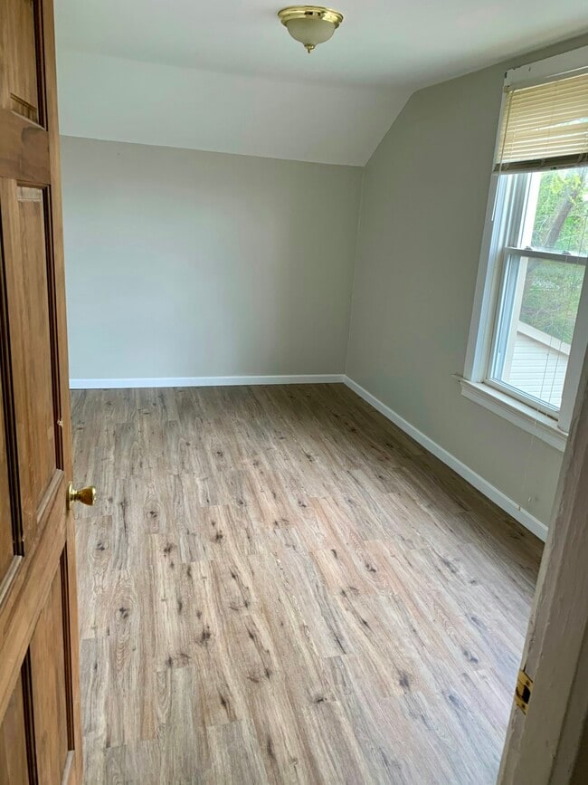 Photo - 43 Southbound Gratiot Ave