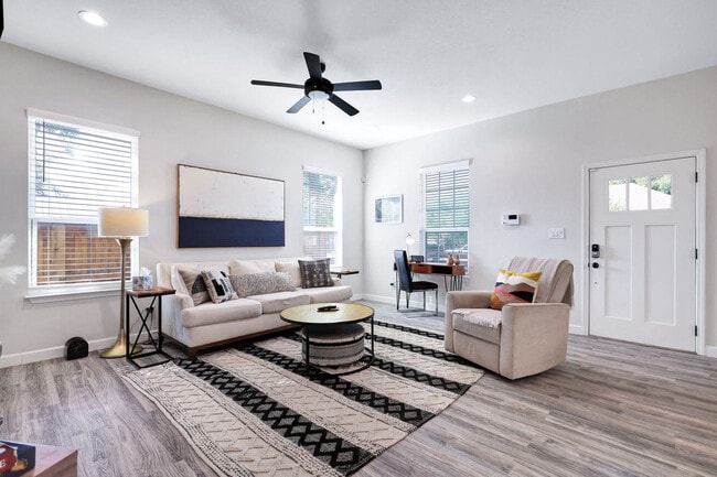 Photo - 1214 Hays St Unidad ID1377371P