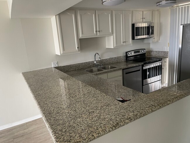 Photo - 4337 Marina City Dr Unit 843