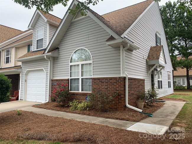 Building Photo - 11163 Saintsbury Pl