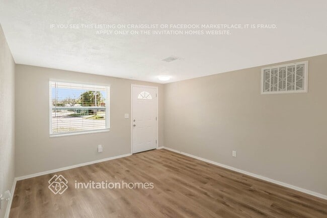Photo - 7321 Buchanan Dr