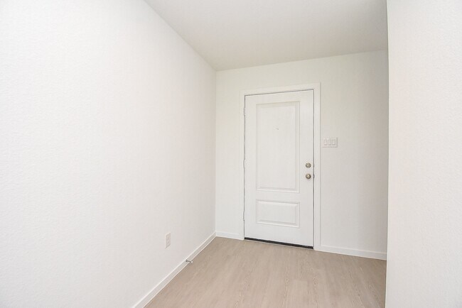 Photo - 6850 Flowering Ginger Ln