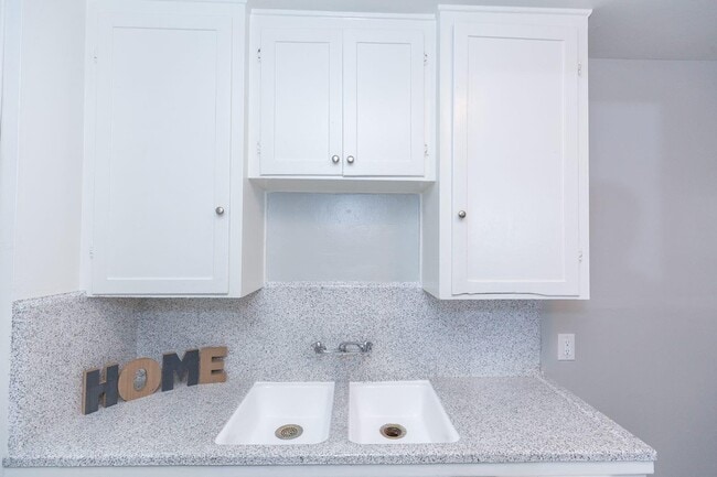 Photo - 1094 Cherry Ave