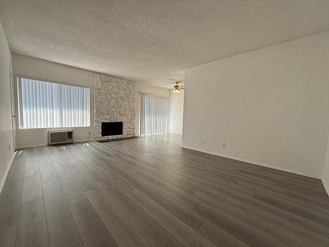 Photo - 10856 Rose Avenue,