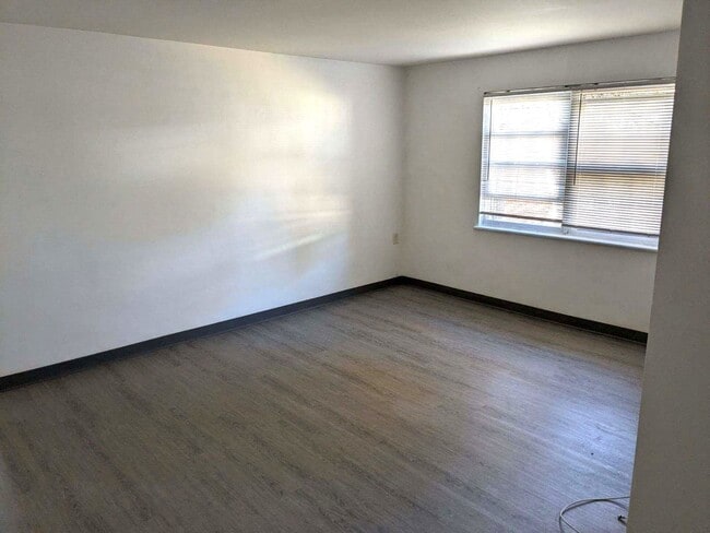 Photo - Parkhurst Apartments