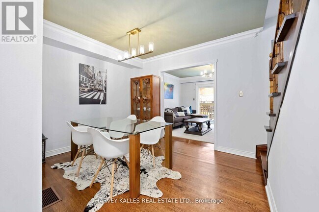 Photo - 576 Ontario St