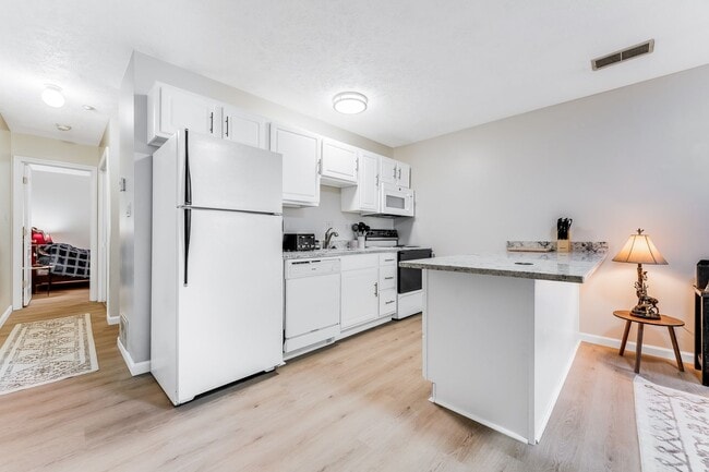 Photo - Bent Tree Court Apartments