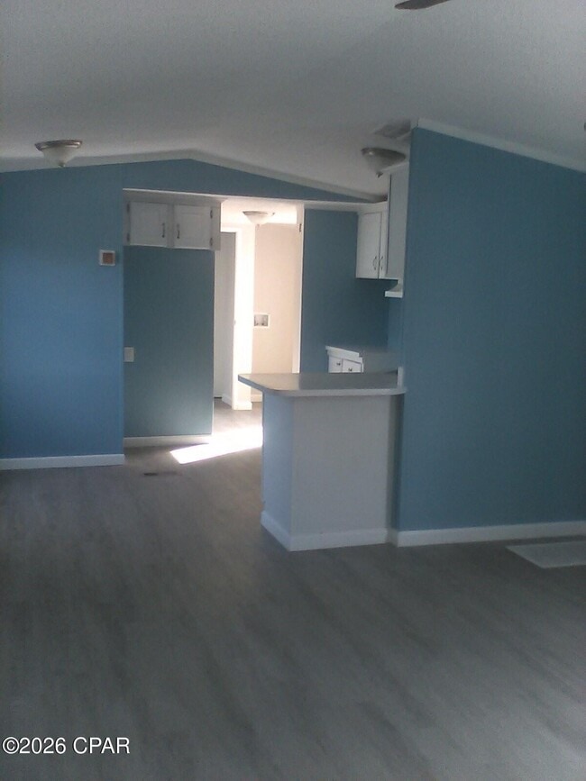 Photo - 7117 Beachwood Blvd