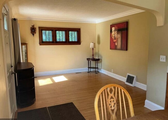 Photo - 1762 Edgerton St