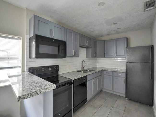 Building Photo - 1947 Ojeman Rd Unit 5 Rental