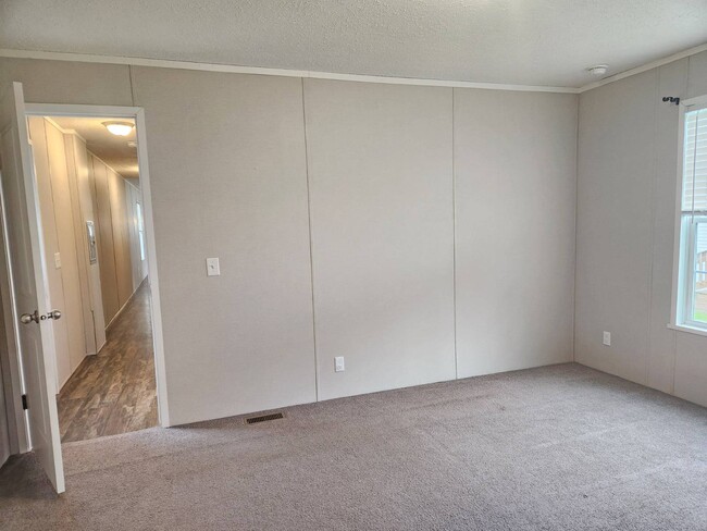 Photo - 2900 N Apperson Way