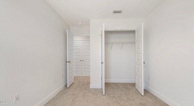 Photo - 456 Melrose Way