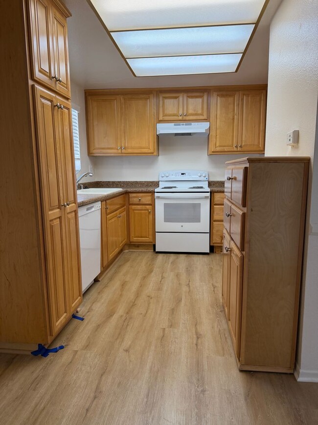 Photo - Newly Remodeled 3 Bedroom, 2 Bath Condo wi...