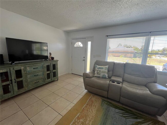 Photo - 18140 Wolbrette Cir