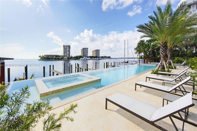 Photo - 3554 W Glencoe St