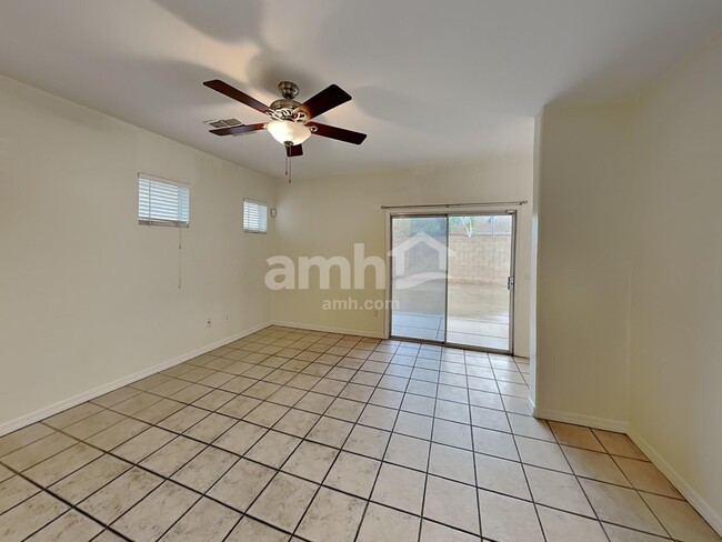 Photo - 2030 S 87th St