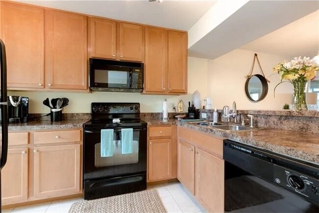 Photo - 2 Bedroom 1.5 Bath Urban Retreat Near the Heart of Downtown Orlando AVAILABLE JUNE 10TH!!!