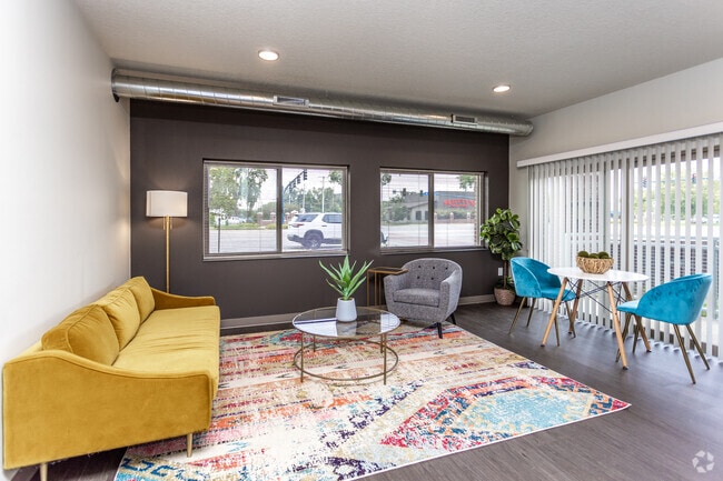 2BR, 1BA - 852-864 SF