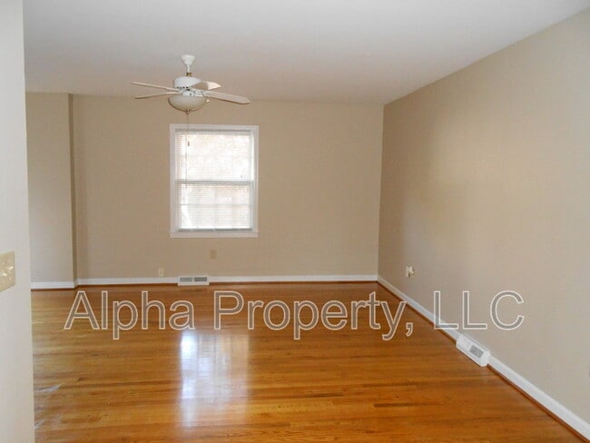 Photo - 815 Edwards Rd