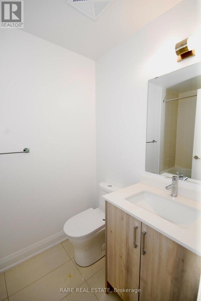 Photo - 20 Gatineau Dr