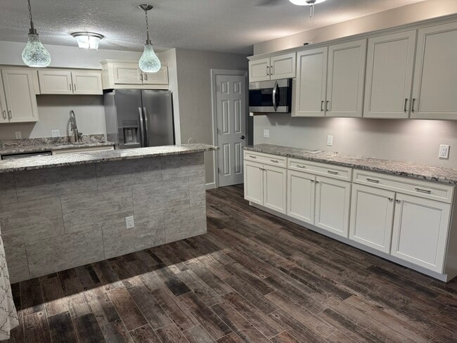 Photo - 1728 Taylor St