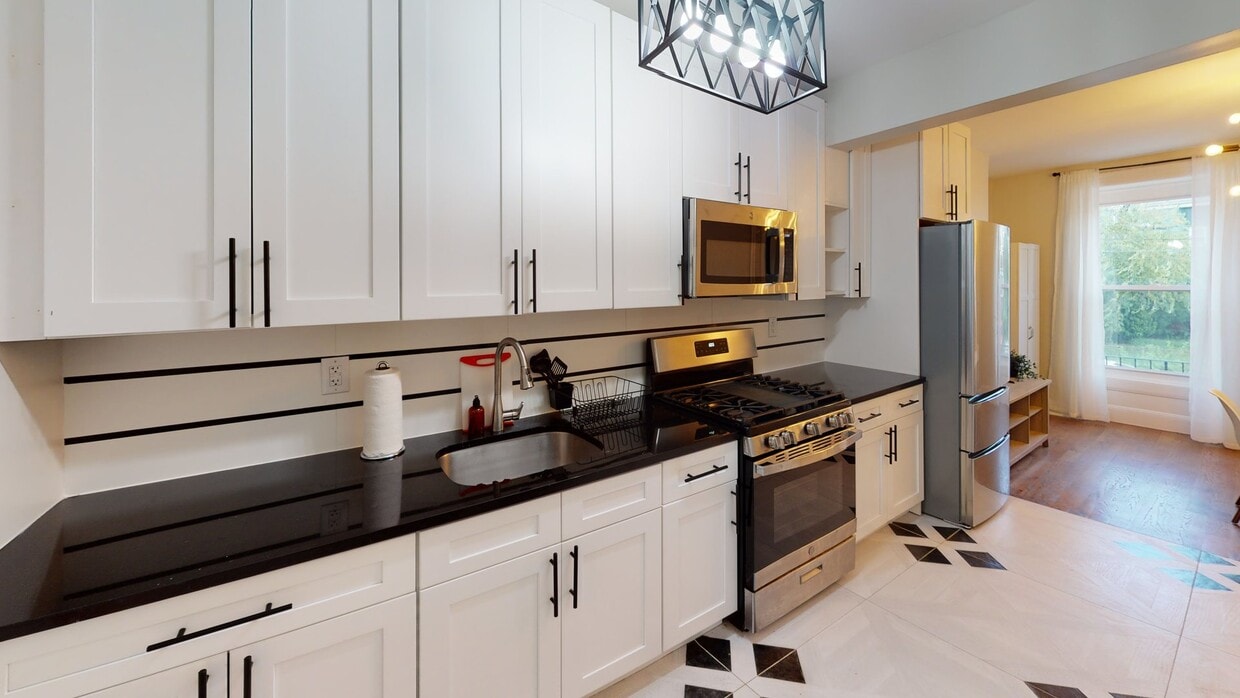 Photo - Private bedroom in 3 bed/1.5 bath Home