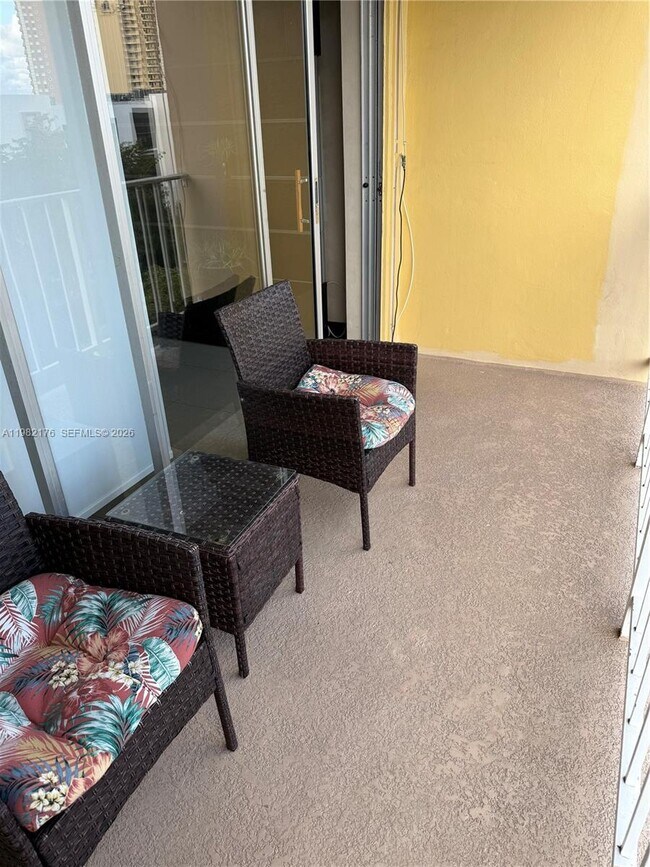 Photo - 200 178th Dr Unit 605