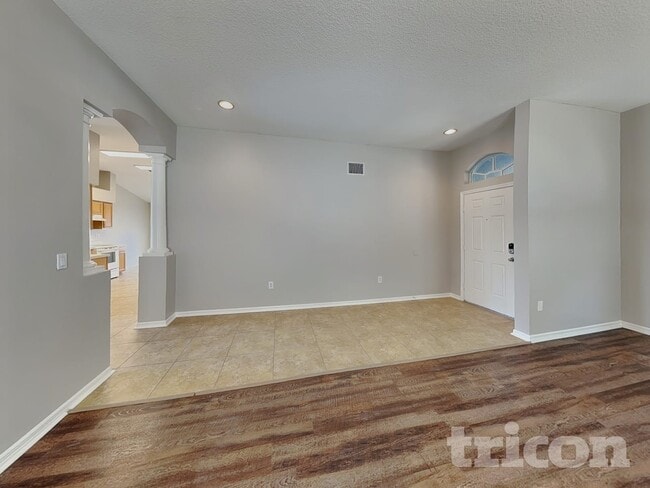 Photo - 1926 Sean Wood Cir