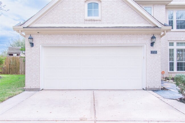 Photo - 3703 Windmill Links Dr