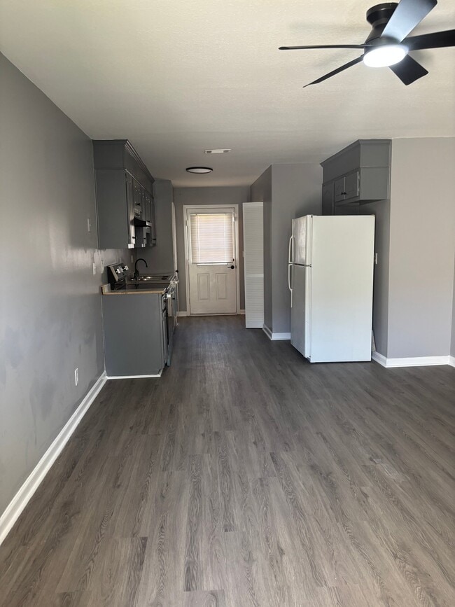 Photo - 2304 N Barton Dr Unit B