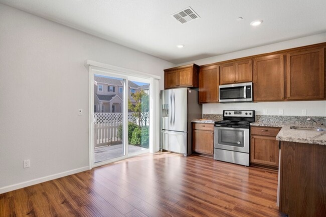 Photo - 8154 Laurel Willow Ln