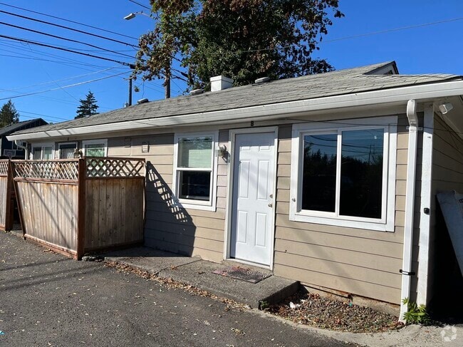 Building Photo - 3218 SE 122nd Ave Rental