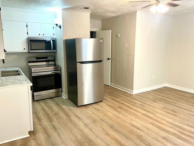 Photo - 219 Harrell St Unit 2