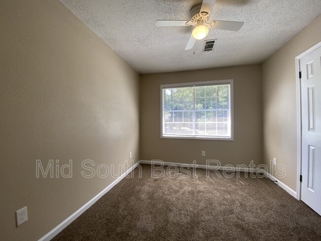 Photo - 5244 Bradcliff St