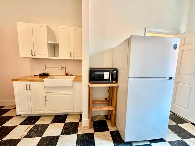 Photo - 119 W Main St Unit B