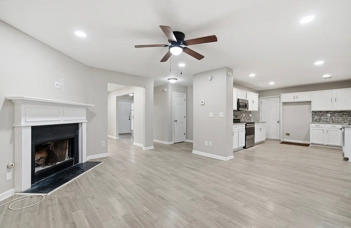 Photo - 3301 Pine Grove Cir SE